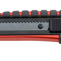 Нож NT Cutter EVO1-R, лезвие 18 мм, прорез. рукоят.,  автоматический фиксатор, метал. корпус